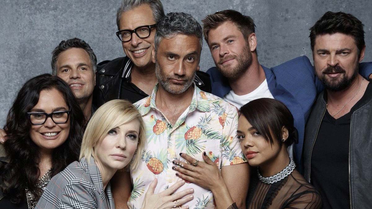 Hay un hombre en Hollywood que lo hace todo:  Taika Waititi, el nuevo director de moda