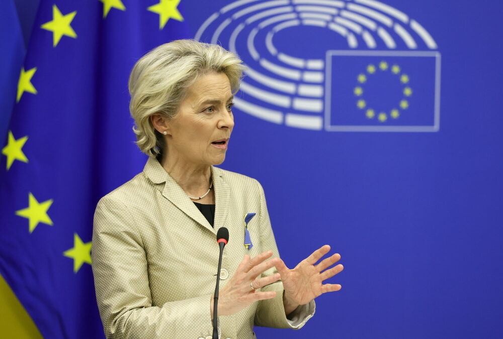 Bruselas anuncia una «intervención de emergencia» y una reforma estructural del mercado eléctrico