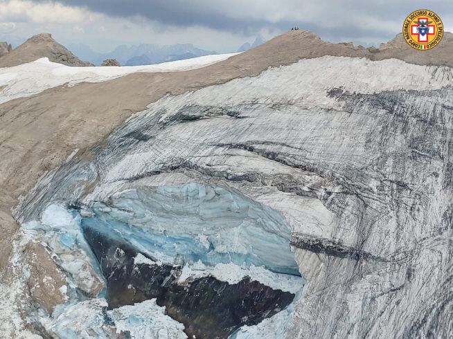 (VÍDEO) Siete personas fallecidas y 13 desaparecidas tras el desprendimiento  de un glaciar en los Alpes italianos