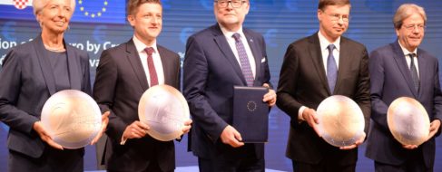 La Unión Europea da luz verde al ingreso de Croacia en el euro en 2023