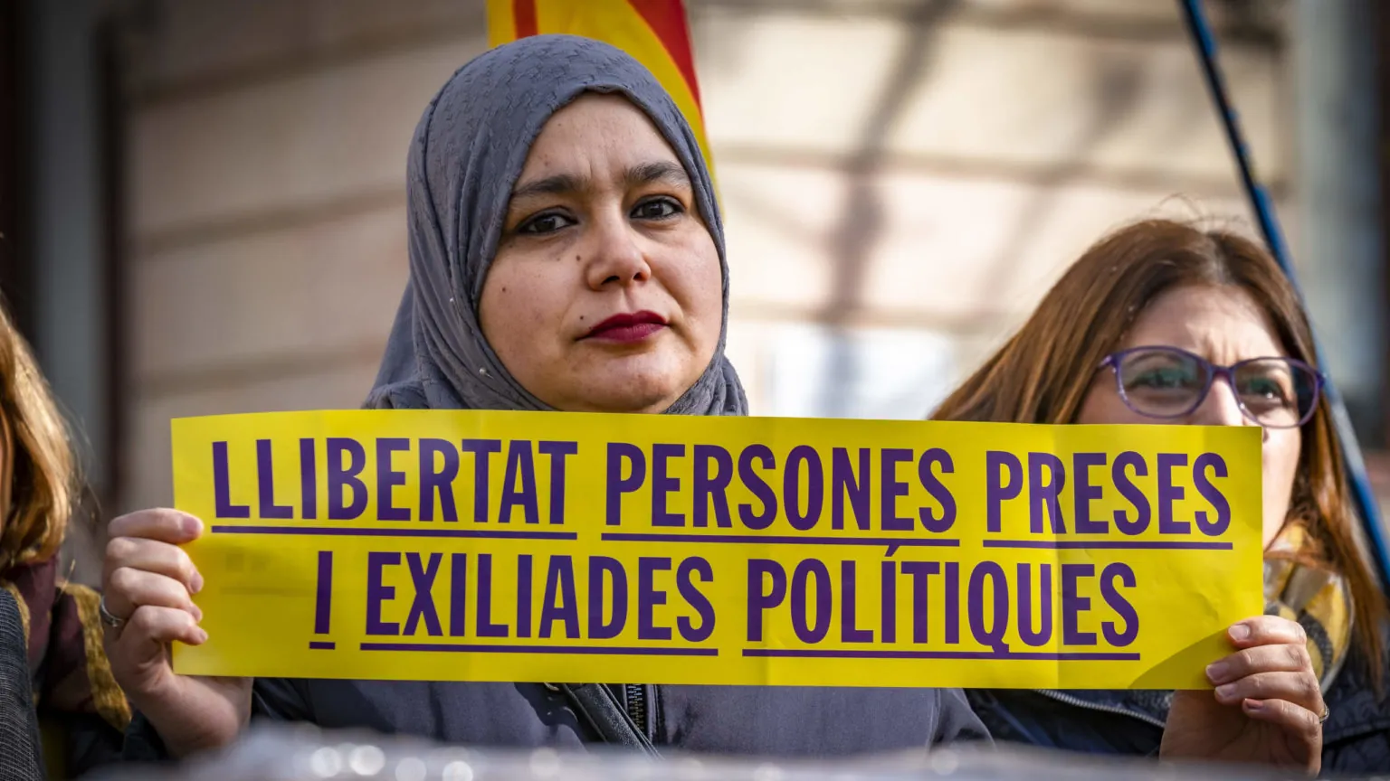 ERC denuncia insultos racistas de seguidores de Borràs a una diputada árabe