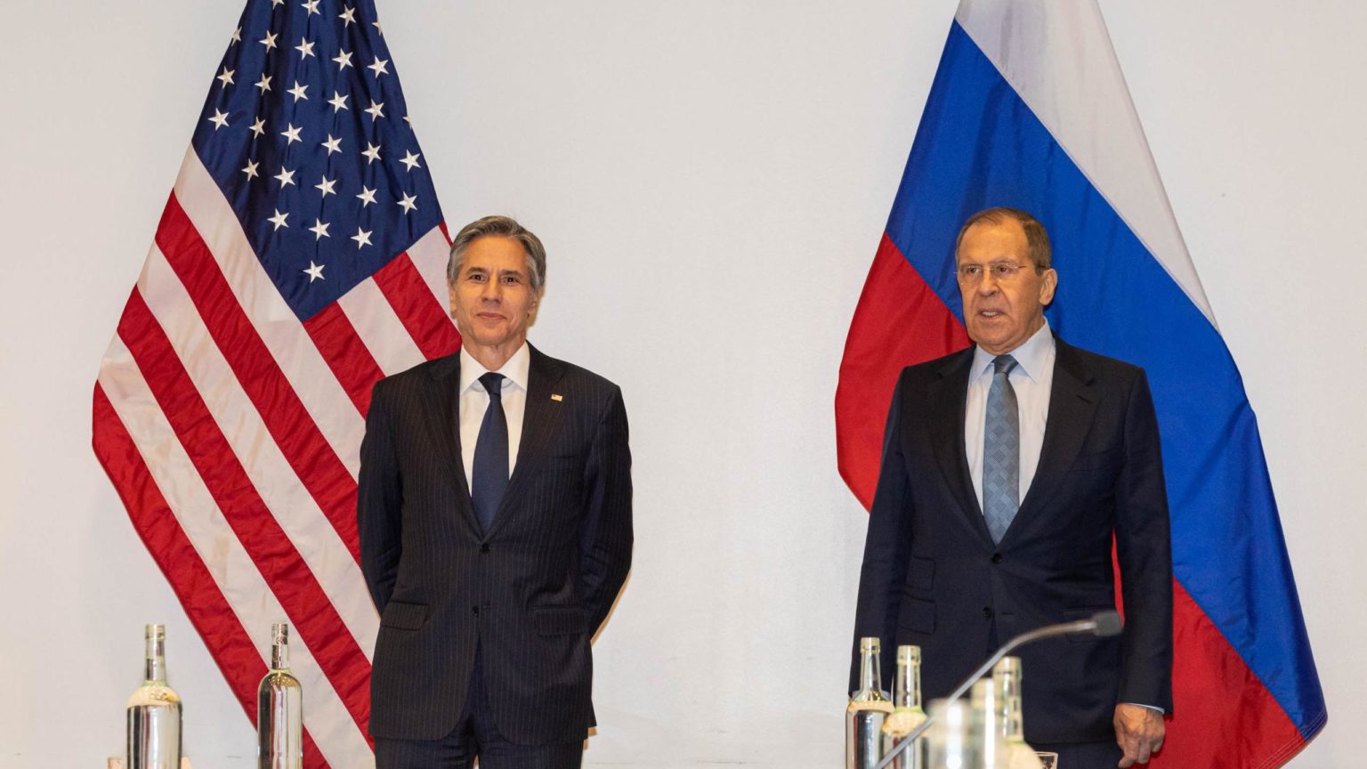 Lavrov y Blinken hablan de Ucrania en el primer contacto desde el inicio contienda