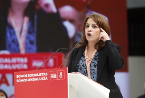 Indignación en el feminismo por el cese de Adriana Lastra por estar embarazada