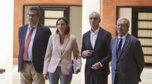 El rescate de Abengoa se queda en punto muerto con la compañía al borde del abismo