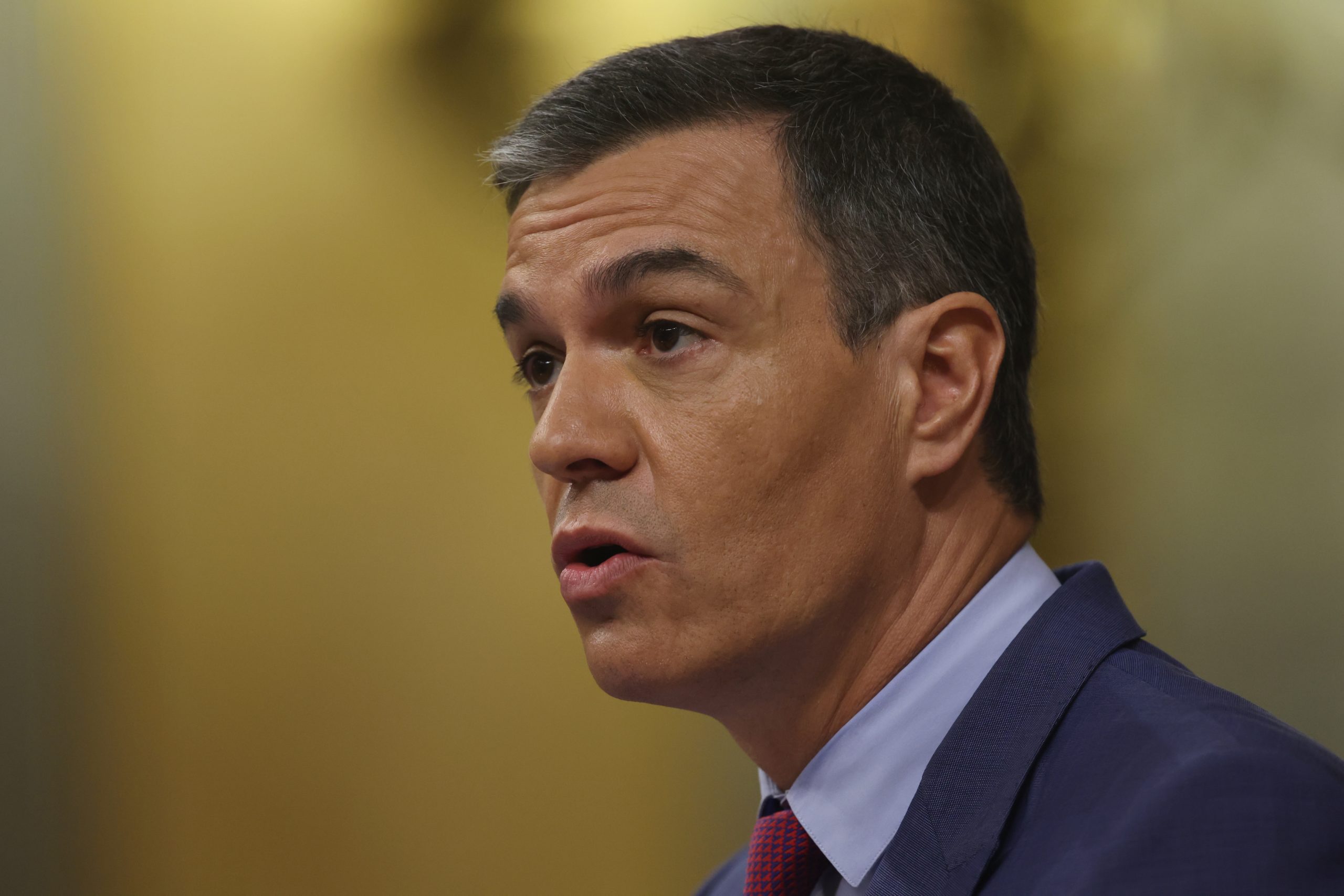 Sánchez remarca a Bildu las medidas tomadas para frenar la subida de precios