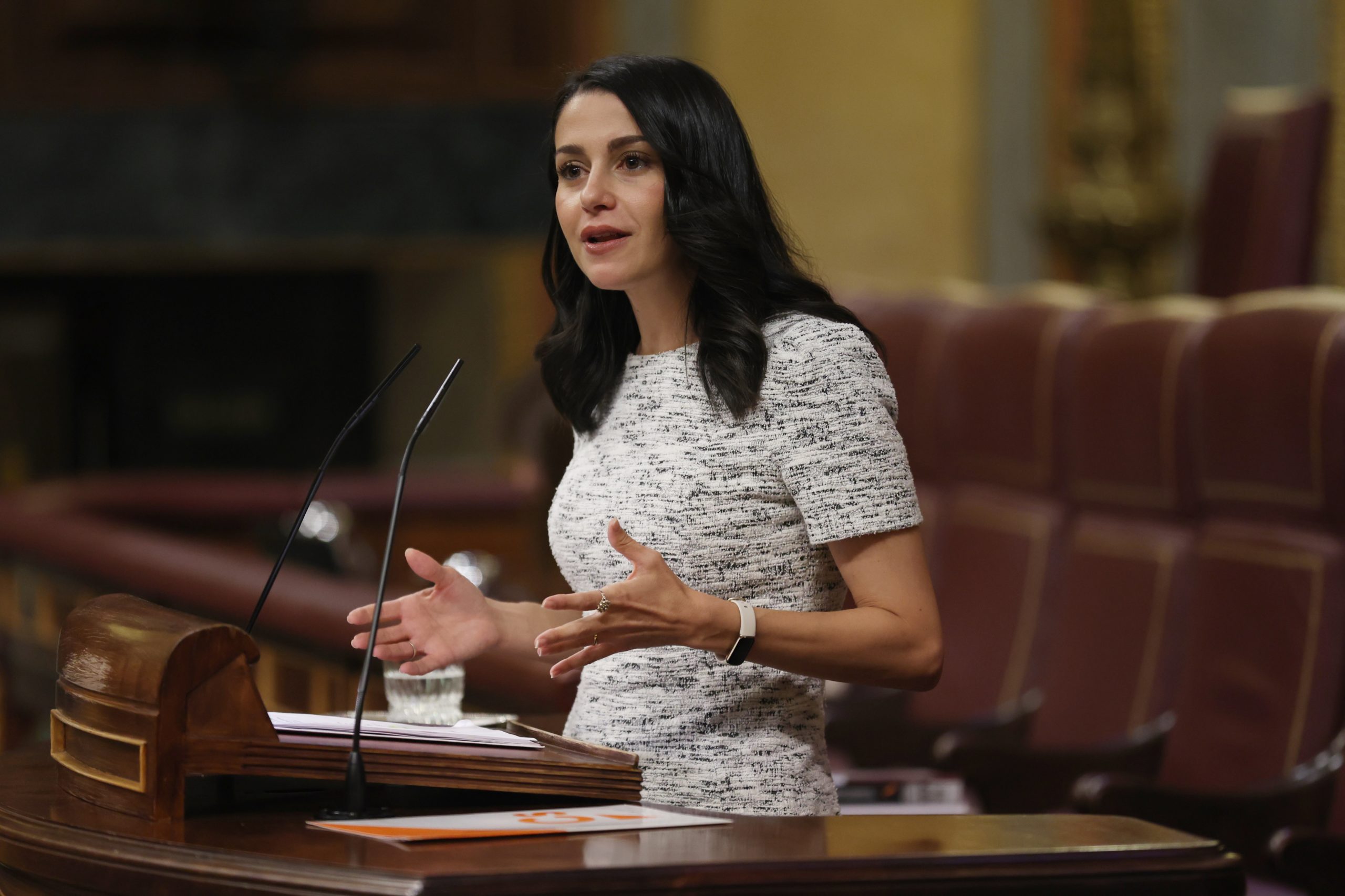 Arrimadas denuncia que las medidas de Sánchez son de "país bananero"
