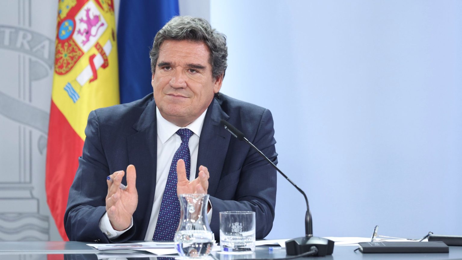 El Gobierno facilitará la incorporación de los extranjeros al mercado de trabajo
