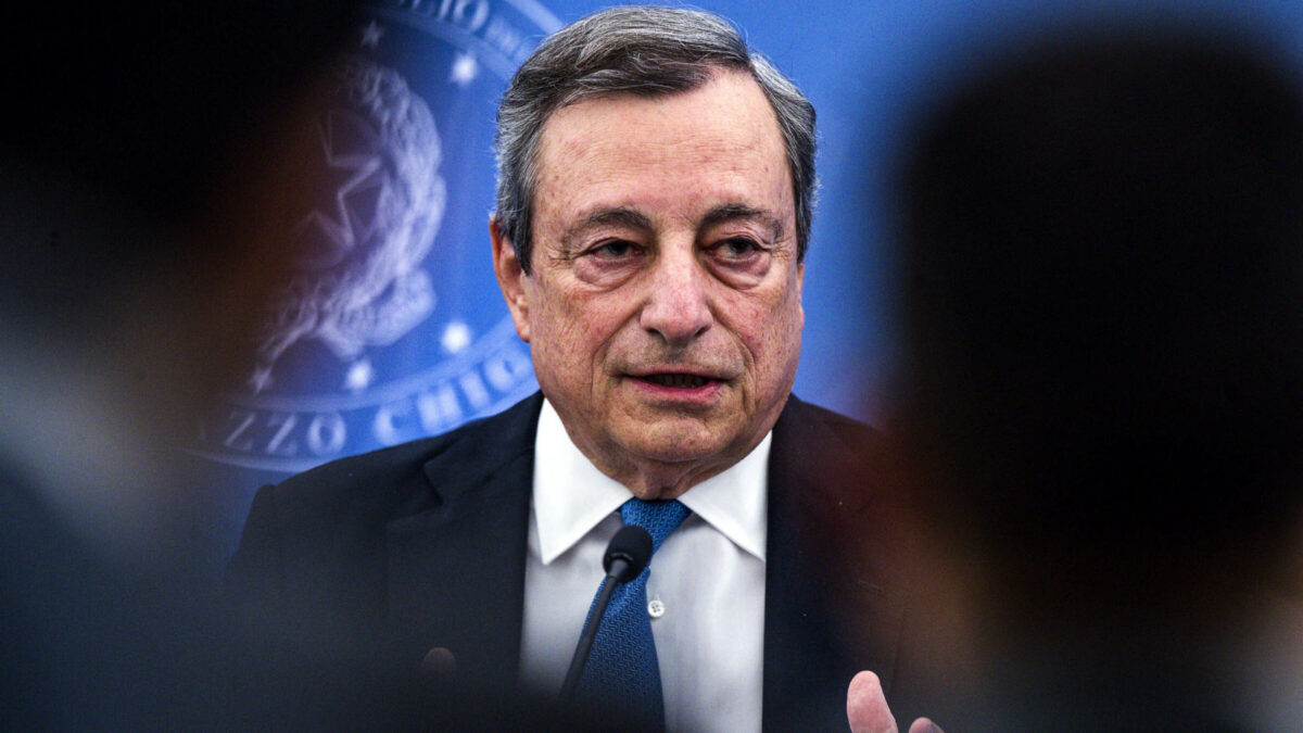 Draghi se mantiene en el limbo mientras la derecha exige elecciones en Italia