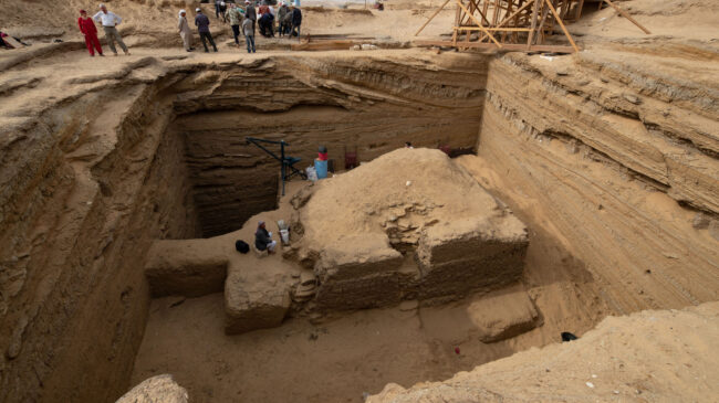 (FOTOGALERÍA) Hallan en Egipto la tumba del "jefe de soldados extranjeros" de hace 26 siglos