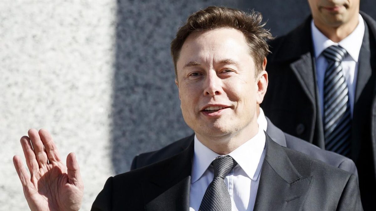 Elon Musk cancela la compra de Twitter y la red social le amenaza con emprender acciones legales para consumarla