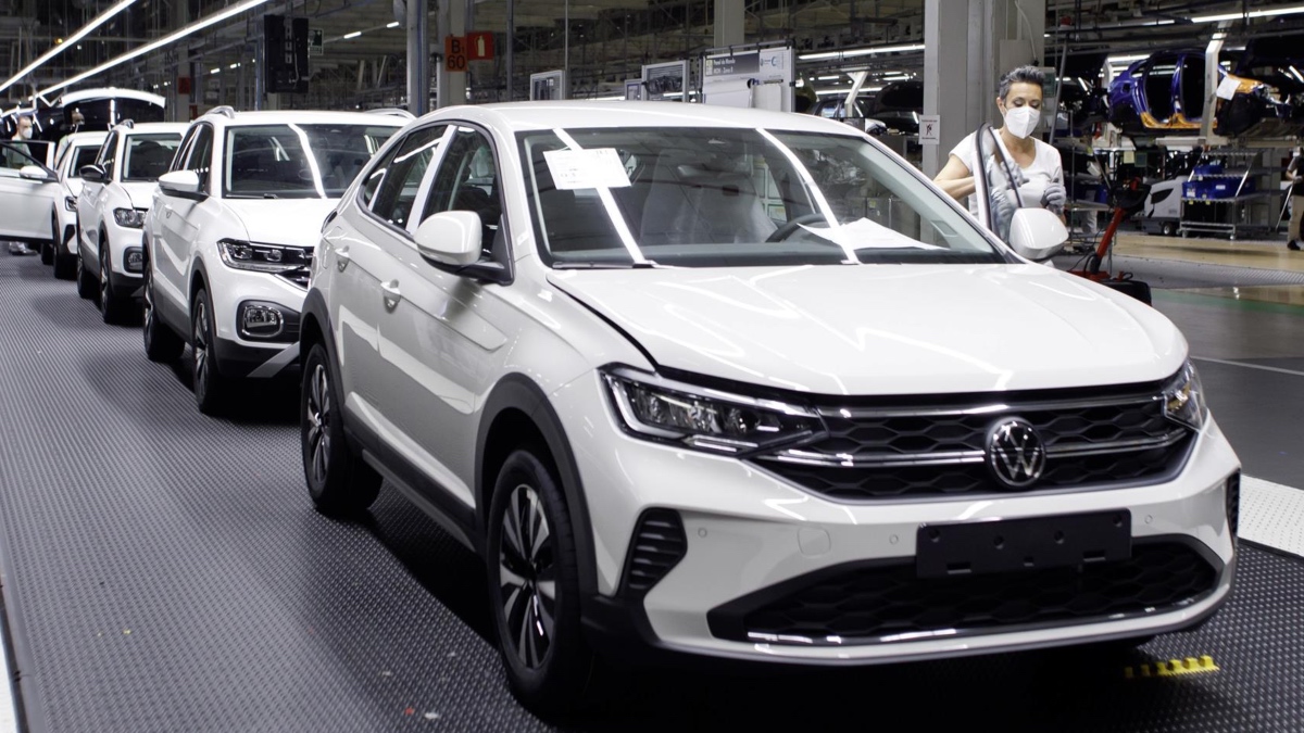 El declive del sector del automóvil: baja su peso en el PIB y se venderán 60.000 coches menos