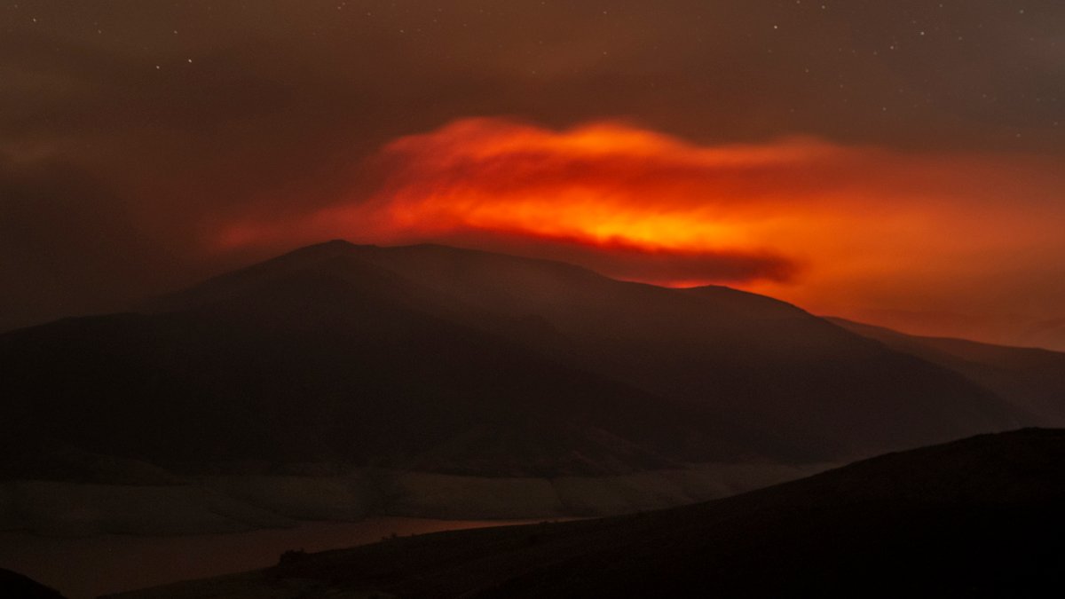 El Gobierno cifra en 122.000 las hectáreas quemadas mientras continúan los incendios