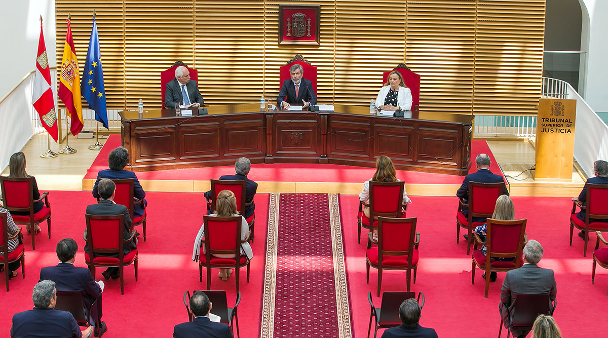 El contrato a la pareja de un vocal conservador clave para Lesmes crea malestar en el CGPJ