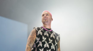 Maluma nos deja sin orgasmo en Madrid (ante políticos de Vox, sujetadores y mucha fiesta)