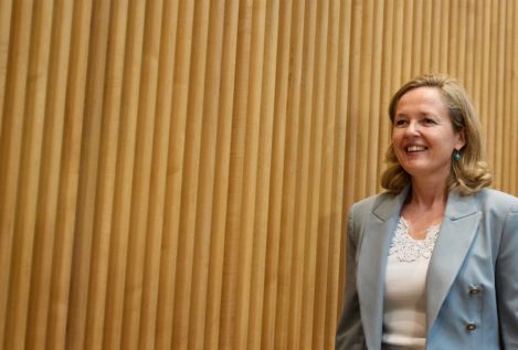 Calviño asegura que España se prepara para «cualquier eventualidad» en el suministro de gas