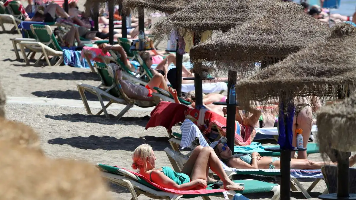 Los mosquitos no son la única preocupación del verano: así afecta el calor a la presión arterial