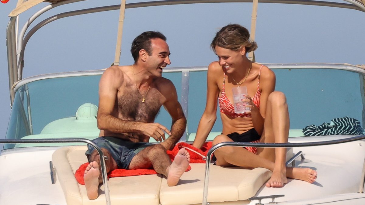 Ana Soria y Enrique Ponce se ponen románticos en su reaparición en redes sociales