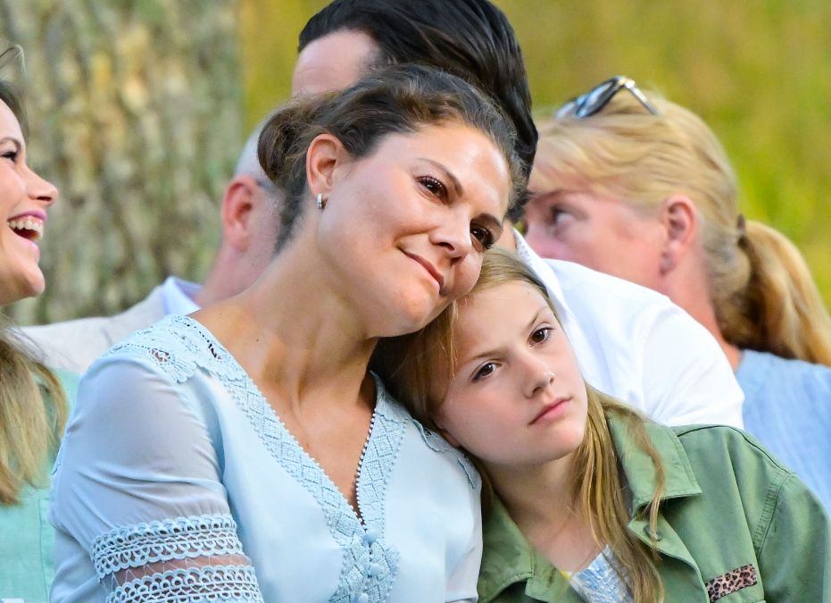 Amor de madre: cuando las 'royals' (como Letizia) sacan a relucir su lado maternal