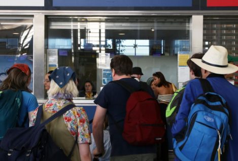 Nueva jornada de huelga en Ryanair: 49 vuelos retrasados y una decena de cancelaciones