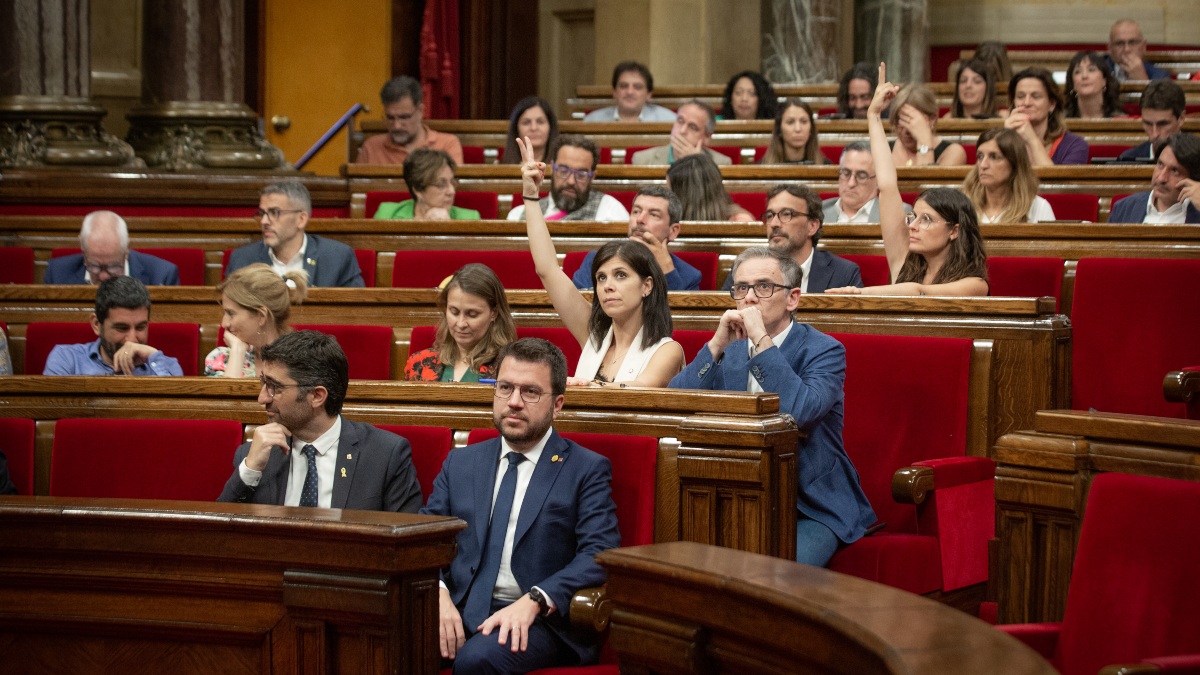El 'no' a la independencia escala al 52% y logra su valor más alto en el CIS catalán
