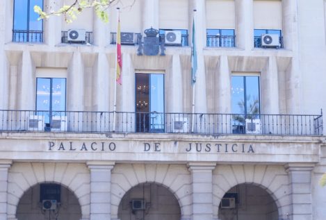 La Audiencia de Sevilla incumple la ley al dejar de grabar 300 juicios con jurado popular