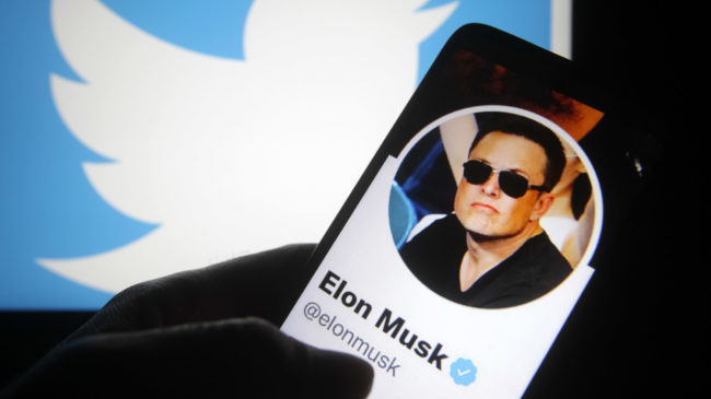 Musk añade una denuncia de un exejecutivo como razón para cancelar la compra de Twitter