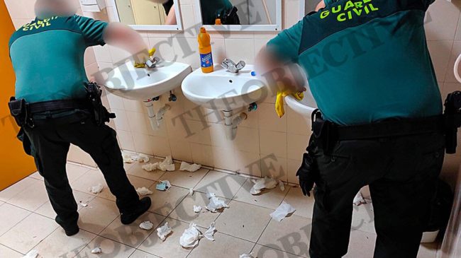 La Guardia Civil limpia sus garitas en la cárcel de Castellón tras 14 meses sin servicio de limpieza