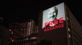 Los abogados de Assange denuncian a la CIA por «espiar ilegalmente sus conversaciones»