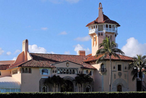 El FBI retiró alrededor de 12 cajas de la mansión de Donald Trump en Florida