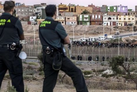 Guardias civiles piden a Interior portar cámaras para grabar sus actuaciones en Ceuta y Melilla