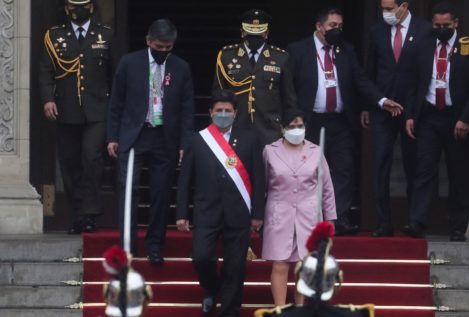 La Fiscalía de Perú pide prohibir la salida del país a la esposa de Castillo por corrupción