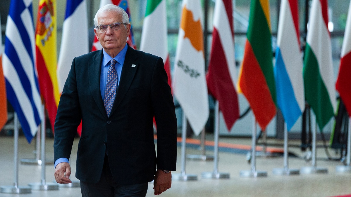 Borrell pide no bloquear la entrada a todos los civiles rusos en la Unión Europea