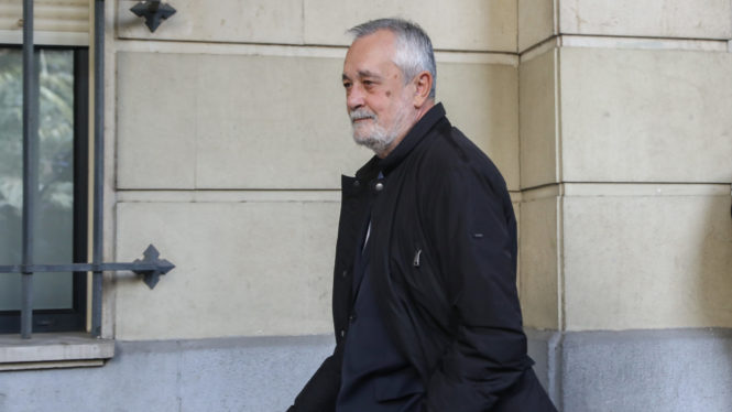 Felipe González y Zapatero firmarán la petición de indulto parcial a Griñán tras su condena