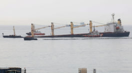 Se rompe el casco del buque varado en Gibraltar y se produce la primera fuga de vertido