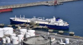 España eleva un 63% las importaciones de gas por barco y alcanza ya el nivel de todo 2021