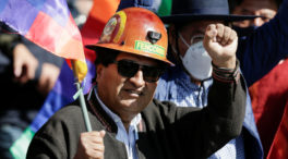 Evo Morales denuncia el robo de su móvil y advierte sobre «montajes» en su contra
