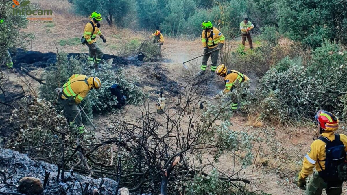 Dan por estabilizado el incendio de Moropeche en Yeste (Albacete)