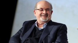 El Gobierno de Irán culpa a Salman Rushdie del ataque y niega tener lazos con el atacante