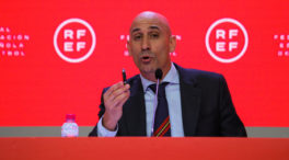 La Federación de Fútbol, en el punto de mira por los cortes en las retransmisiones de la Primera RFEF