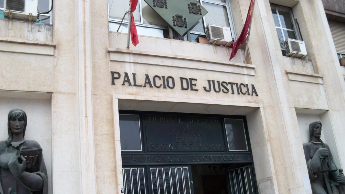 Condenado por violar a una jornalera en Murcia y amenazarla con despedirla si lo contaba