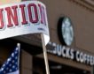Starbucks amenazó con congelar el salario de los empleados sindicados en Estados Unidos