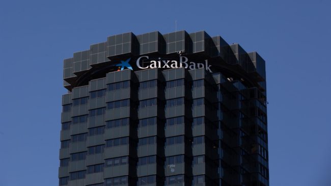 Caixabank invierte otros 20 millones en su recompra y alcanza el 66% del importe máximo