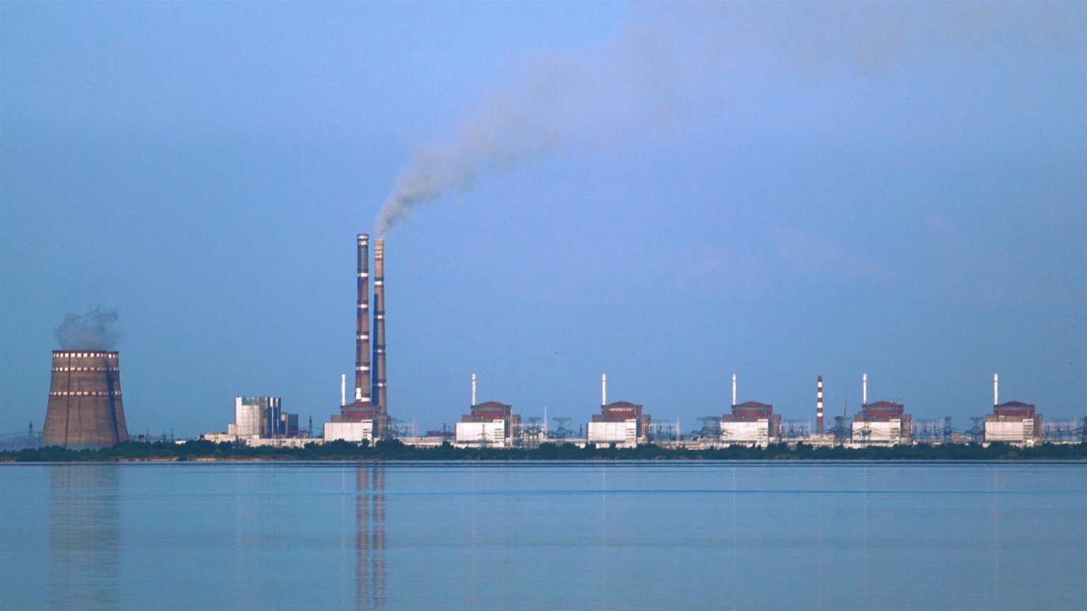 Ucrania confirma la reconexión parcial de la central nuclear de Zaporiyia a la red eléctrica