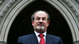El filósofo Bernard-Henri Lévy inicia una campaña para dar el Nobel a Salman Rushdie