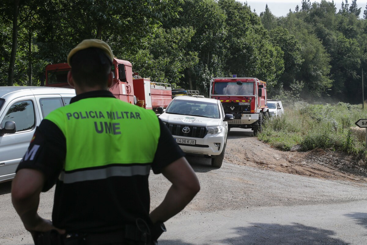 Un gran incendio en la Sierra de Gata obliga a Extremadura a solicitar el apoyo de la UME