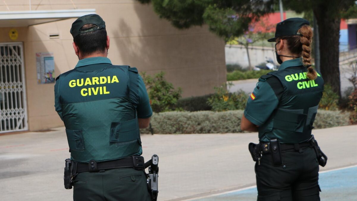 Guardias Civiles presionan a Interior para que prohiba el ‘Ospa Eguna’ y evitar un «delito de odio»