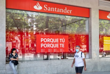 El registro prohíbe al Santander usar la marca de su filial para alquilar las oficinas cerradas