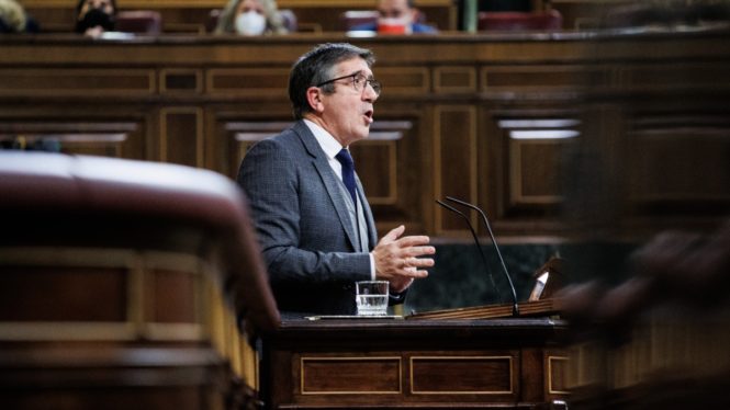 El PSOE abre la puerta a negociar y acordar la ley de secretos con el PP