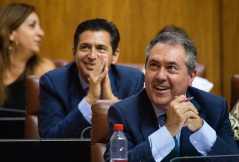 Espadas se blinda en el Senado por temor a una nueva debacle del PSOE en las municipales