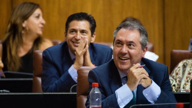 Espadas se blinda en el Senado por temor a una nueva debacle del PSOE en las municipales